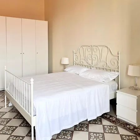 Apartment Stay-theatre